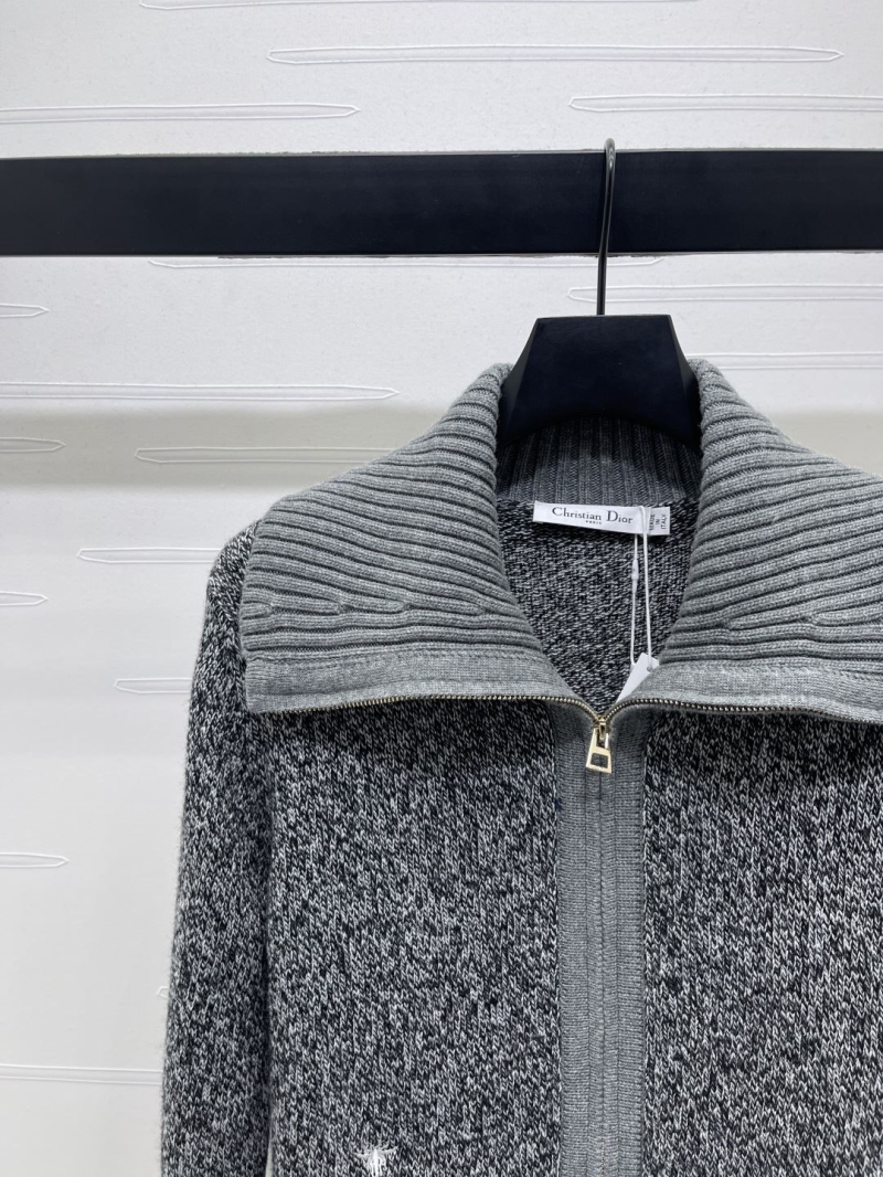 chr1st1an D10r outwear